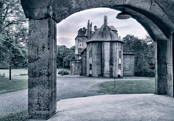 FontHill_Sep072013_0024 restyle