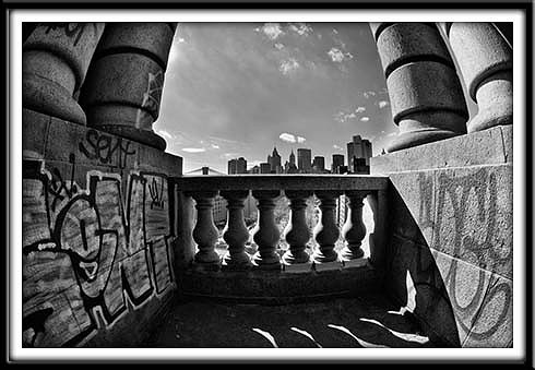 ManhattanBridge_Feb272011_0258bw