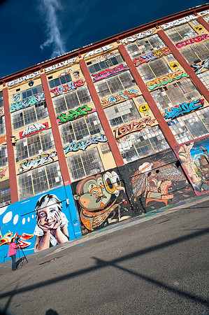 5pointzGANTRY_Dec302011_6812