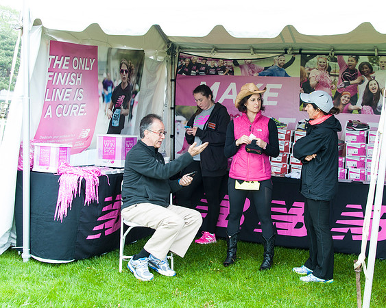 KomenWkNorwallk_May102014_0018