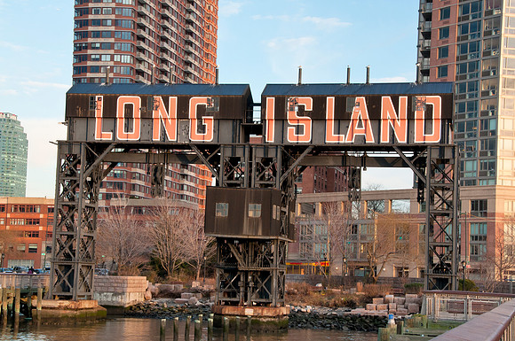 5pointzGANTRY_Dec302011_6900